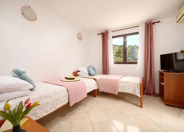 Alisa * Трогір