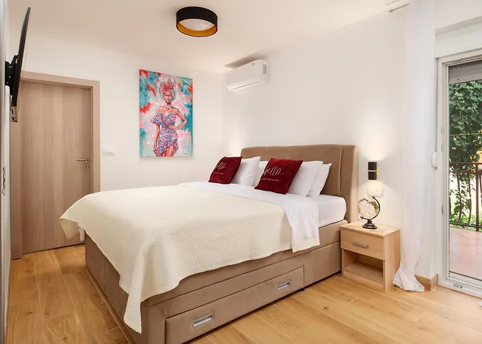 Alisa Вілла Трогір